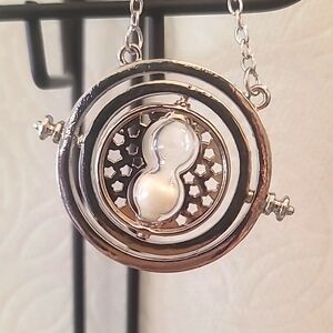 Fashion silver necklace, hourglass sand timer